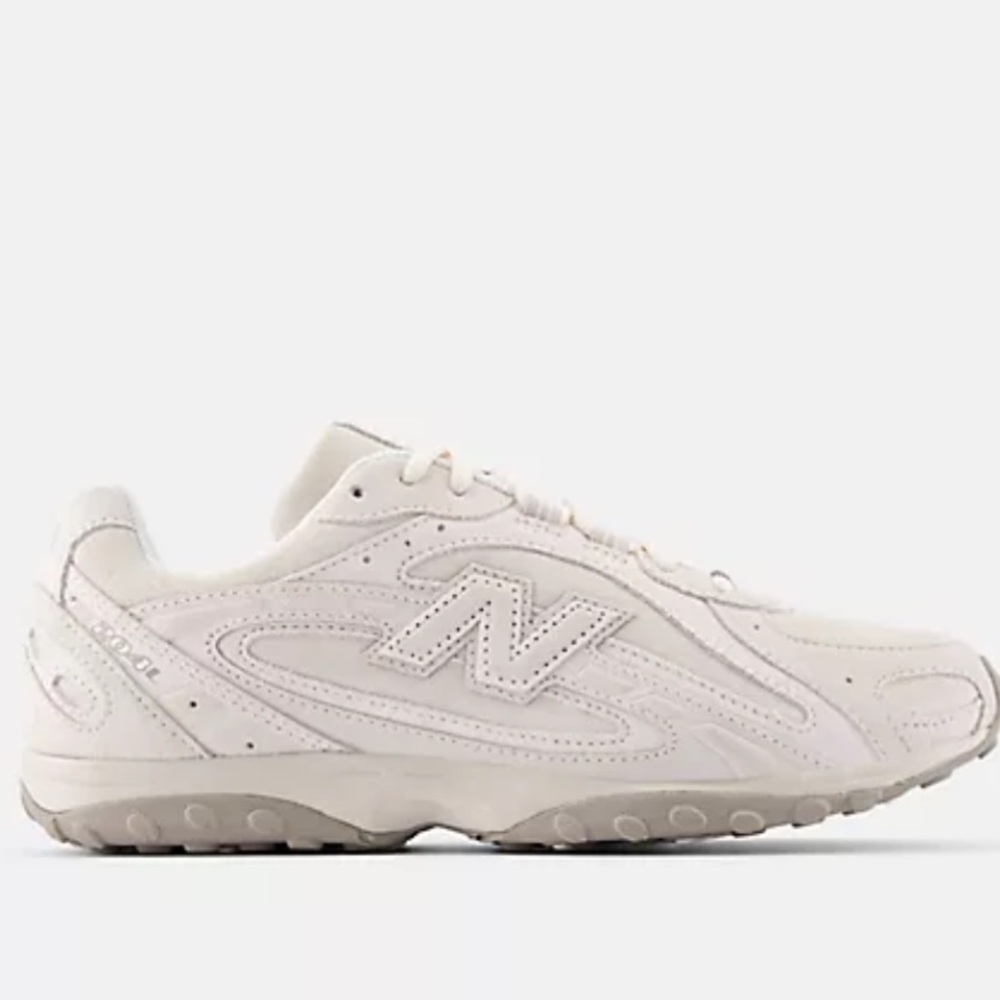 New Balance 204L in “Timberwolf” w5.5
